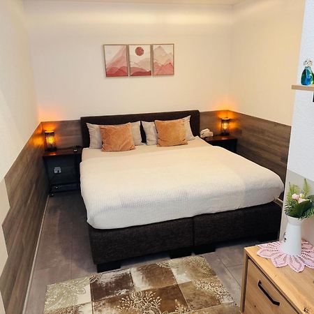 2 Room Galerie Einliegerwohnung In Rheinstetten, Messe Naehe, Rollstuhlfahrer Geeignet Buitenkant foto